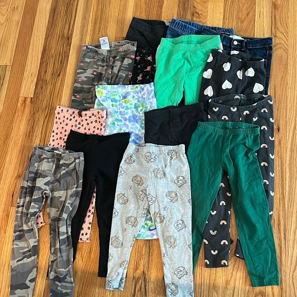 Bundle of girls bottoms size 4- jeans and leggings